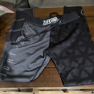 Tatami spats fight ware small